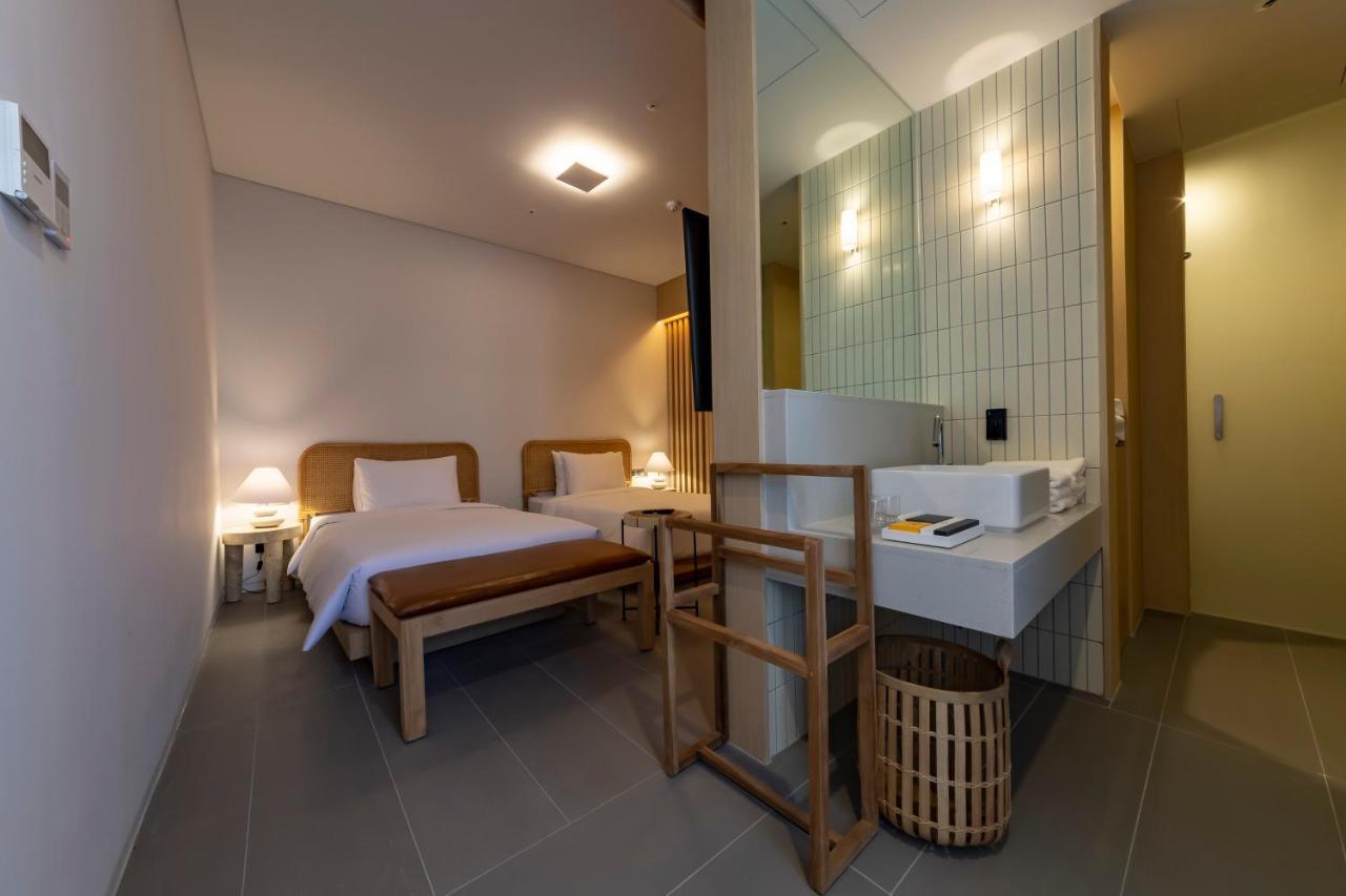 Hound Hotel Haeundae Signature Пусан Екстер'єр фото