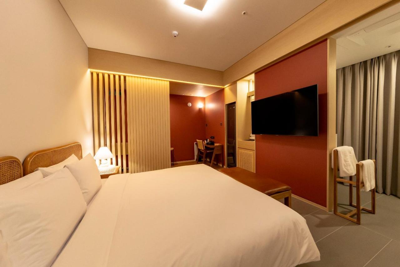 Hound Hotel Haeundae Signature Пусан Екстер'єр фото